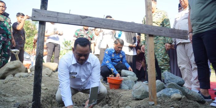 Bupati Luwu Letakkan Batu Pertama, Desa Tampa Masuk Percontohan Nasional Pembangunan Fisik KDKMP. Jum'at, 17/10/25