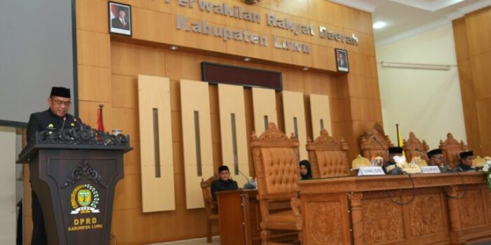 Bupati luwu mengapresiasi Anggota DPRD Mengagendakan Paripurna, acara kegiatan berlangsung di Ruang Pola DPRD Luwu 26 November 2025
